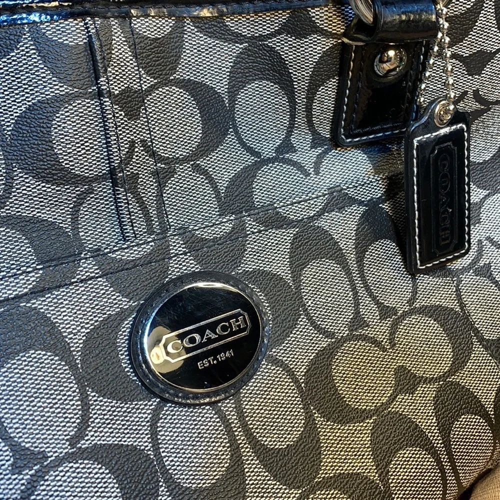 Coach almost NEW satchel/shoulder bag w/tag